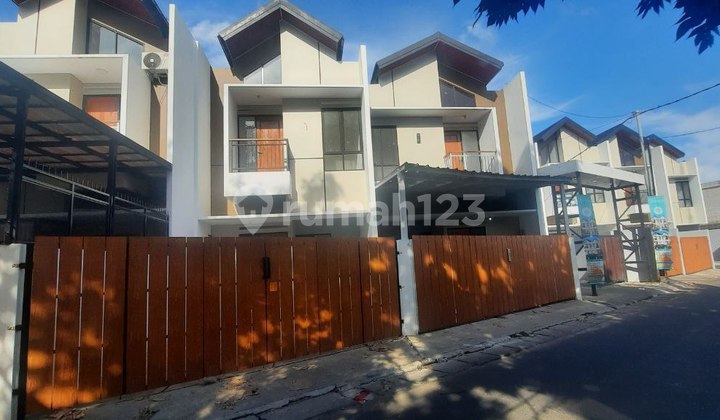 Rumah Strategis Shm Setu Pocis Dekat Stasiun Tol Unpam