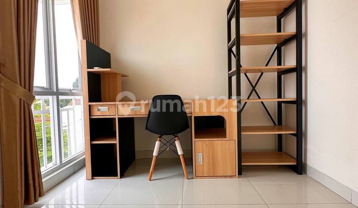 Rumah Townhouse Strategis Kota Bekasi Dekat Tol Jakarta Timur  2