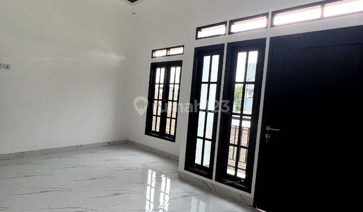 Rumah Townhouse 3 Lantai Jakarta Timur Dekat Tol Stasiun 2