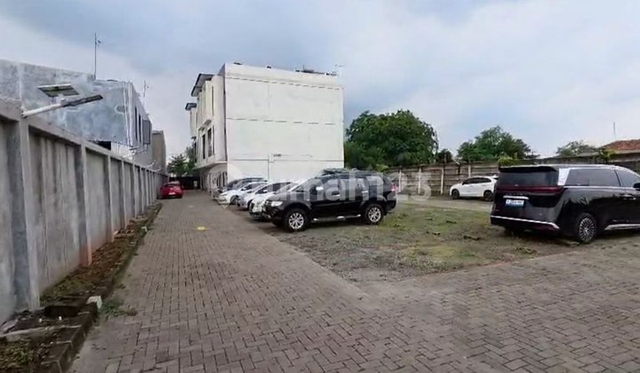 Rumah Gedung Kost Kos Kota Karawang SHM Stratagis Furnish Tersewa