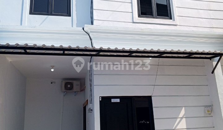 Rumah Strategis Jakarta Selatan 600 Juta Dekat Tol Stasiun Kampus 1