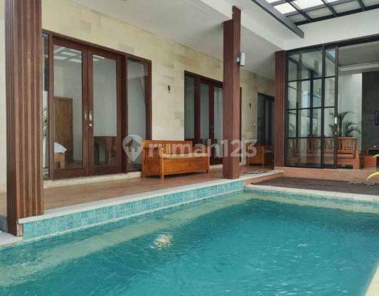 3 Bedroom Villa In Kerobokan For Yearly Rent Raya Kedampang 1