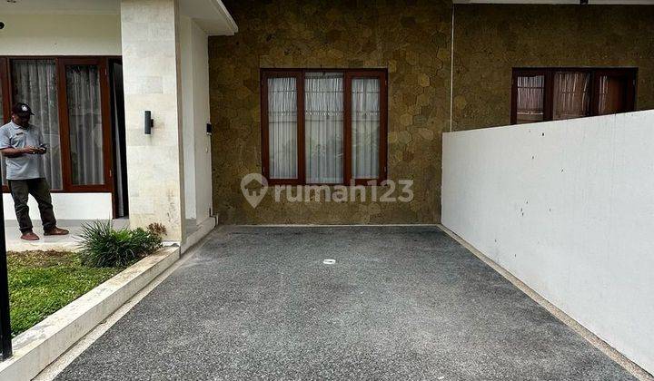 DISEWAKAN RUMAH ONE GATE SYSTEM FULLY FURNISHED SUNSET ROAD 1