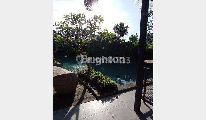 kolam renang rumah 2 lantai 3 kt