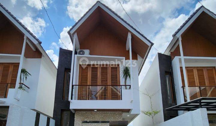 For rent, 2-story modern villa in Padangsambian, West Denpasar 1