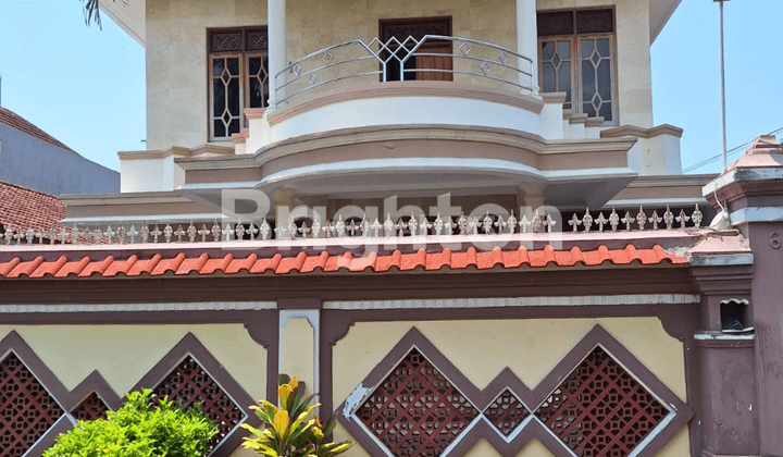 RUMAH MEWAH 2 LANTAI DI JL WERKUDARA GIANYAR BALI 2