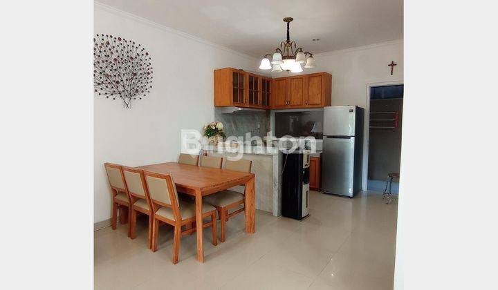 ruang makan rumah 2 lantai 3 kt