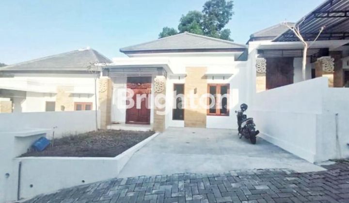 PERUM GRAND JASMINE - YOGYAKARTA RUMAH BARU SIAP HUNI ADA HALAMAN BELAKANG DAN CARPORT LUAS