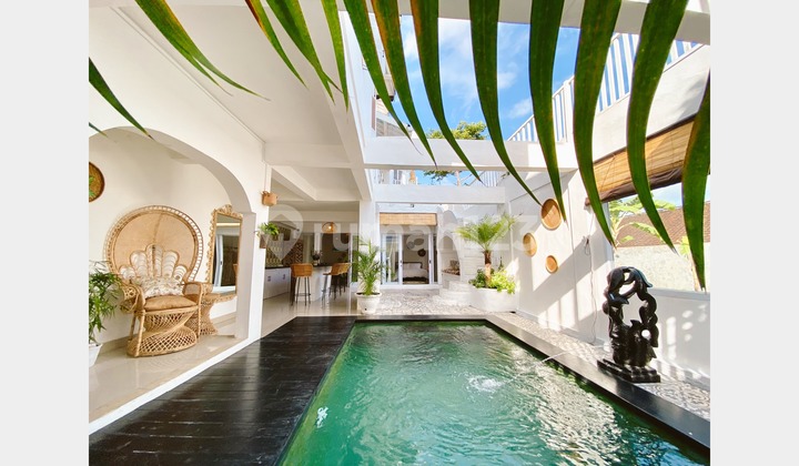 Dijual Villa Cantik 4BR Private Pool di Seminyak, Badung, Bali