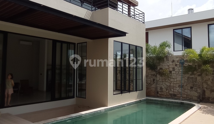 Villa Modern 4 Br Private Pool Di Kutuh, Kuta Selatan, Bali