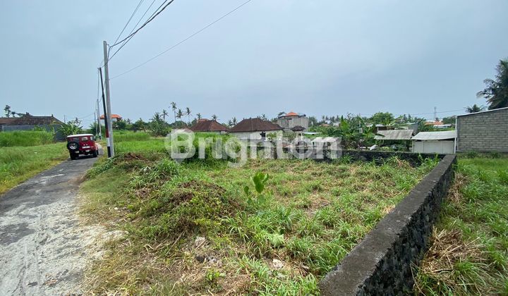LAND 1.5 ARE IN VILLA AREA, STRATEGIC LOCATION IN PERING GIANYAR