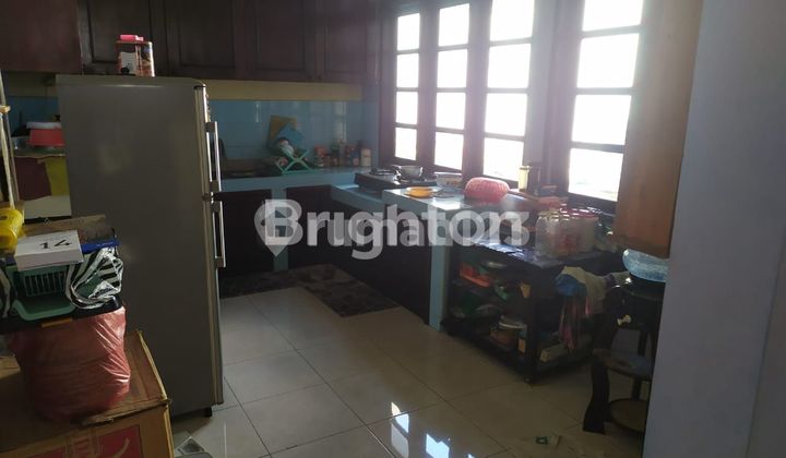 RUMAH LUAS 2,5 LANTAI DI JL KARANG SARI, DENPASAR BARAT, BALI 2
