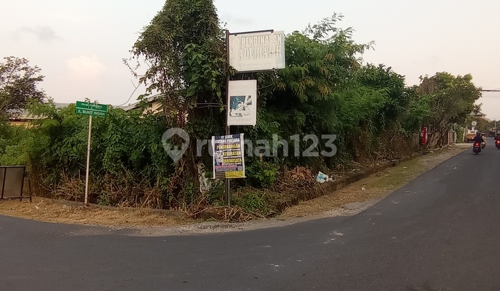 Tanah Hook Luas 11 Are Di Jln Bajataki, Gatsu Barat, Denpasar