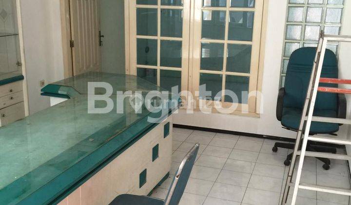 RUMAH SEMI FURNISHED COCOK UNTUK RUMAH USAHA DI JL YOS SUDARSO SIDOARJO 2