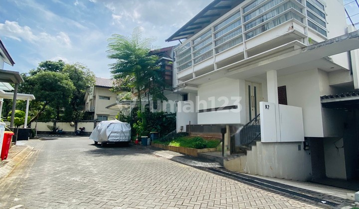 Rumah Kemang Dalam Komplek di Kemang Raya 2