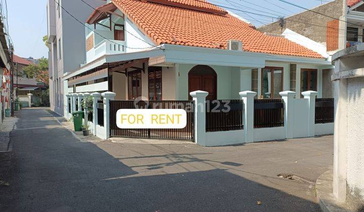 Rumah Sewa Tebet Bisa Untuk Silent Office 1