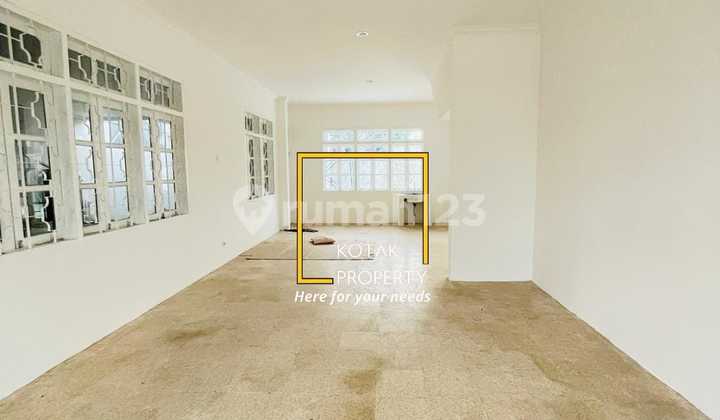 Rented House in Pejaten Suitable for Office, Business, and Cafe 2