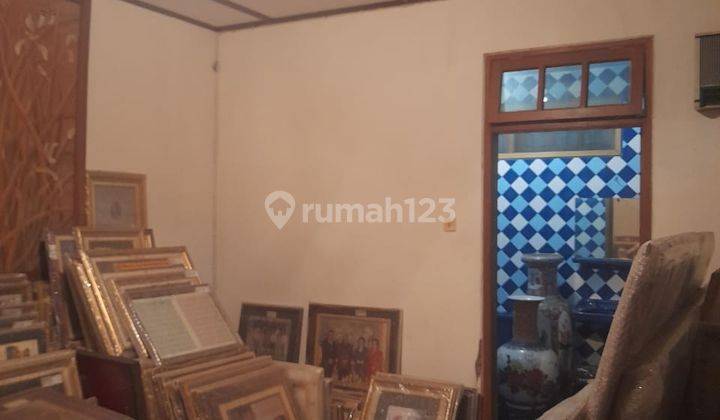 Dijual Rumah di Jl. Pejompongan Baru I 2