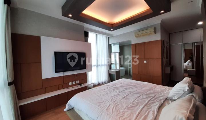 Disewakan Apartemen Residence 8 @senopati 3 Br Luas 170 Sqm Furnished
