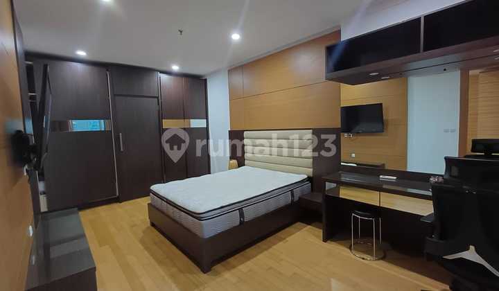 Apartemen Residence 8 1 BR Besar Full Furnished