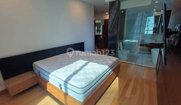 For Rent Apartemen Residence 8 private lift 2BR Renovated  2