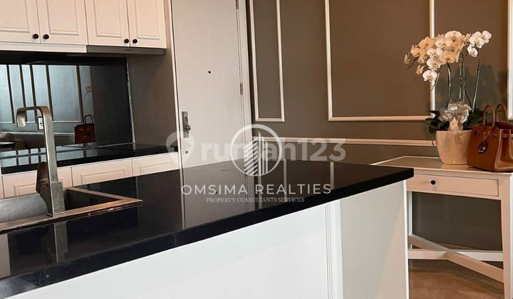 Di sewakan Apartemen Residence 8. 2BR luas 133m² sudah Bathtub 2