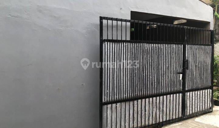 Rumah dijual di Cijantug, Jakarta Timur  2