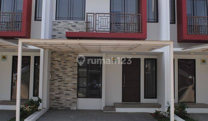 Rumah 2 Lantai Di Green Lake City, Ukuran 6x16, Shm, 2.150m Nego 1