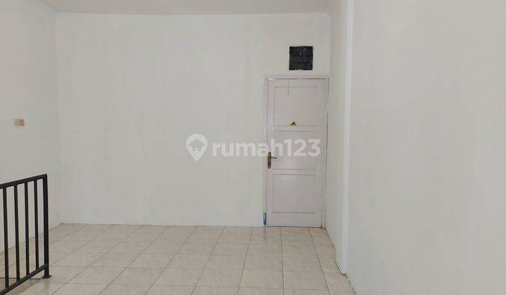 Rumah Di Kosambi Jakarta Barat Luas 4x15m 2 Lantai, Hgb, Harga 2m 2