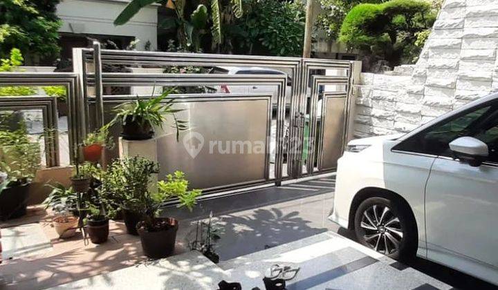 Rumah 2 Lantai Bagus di Jl Kartini SHM 1