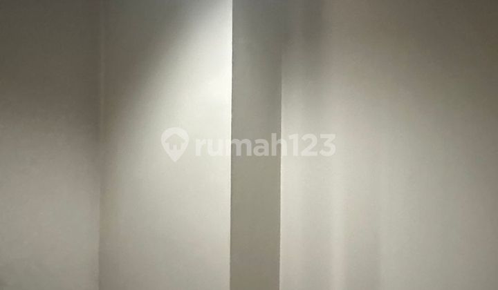 Green royal condo House lantai 1  5x10 dapat parkiran di depan Unfurnished 2