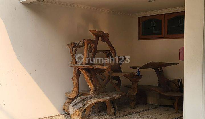 Dijual Rumah Di Green Ville
depan Taman 3.5 Lantai Full Furnished  2