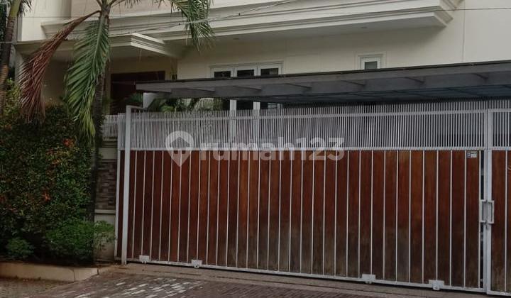 Di Jual Rumah Di Pondok Indah 3 Lantai Full Bangunan Bebas Banjir