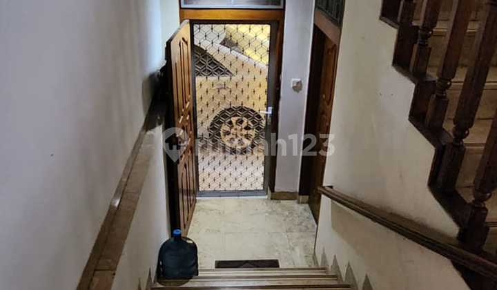 Dijual Rumah Di Jl. Taman Daan Mogot Tj.duren Utara SHM 2