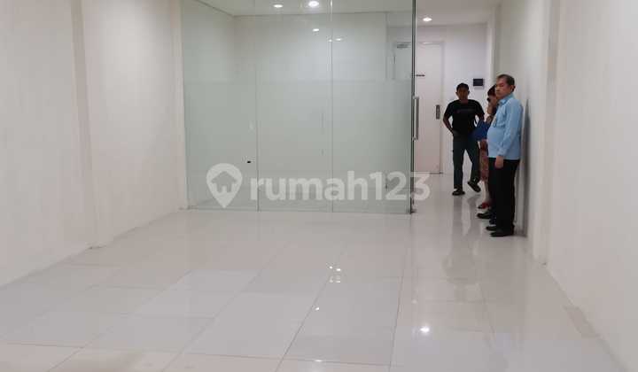 Dijual Ruko 3 Lantai di Kelapa Gading Lokasi Strategis