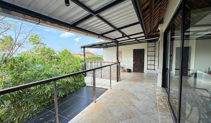 Well Maintained Fully Furnished Home With Airport View In Uluwatu 1