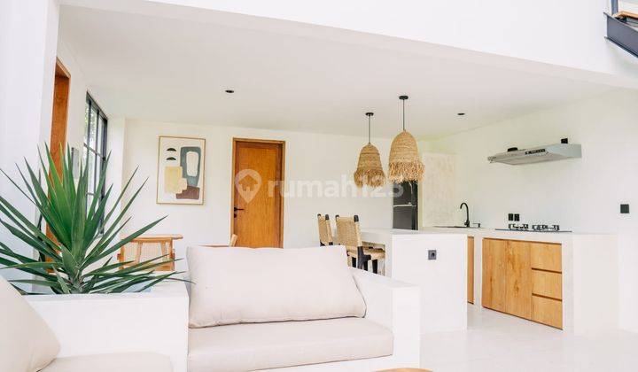 High Ceiling Modern Glass Villa In Balangan For Lease 2