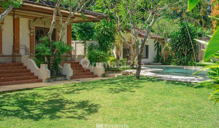 Full Furnished Balinese Villa Close To Kuta Beach In Legian 1