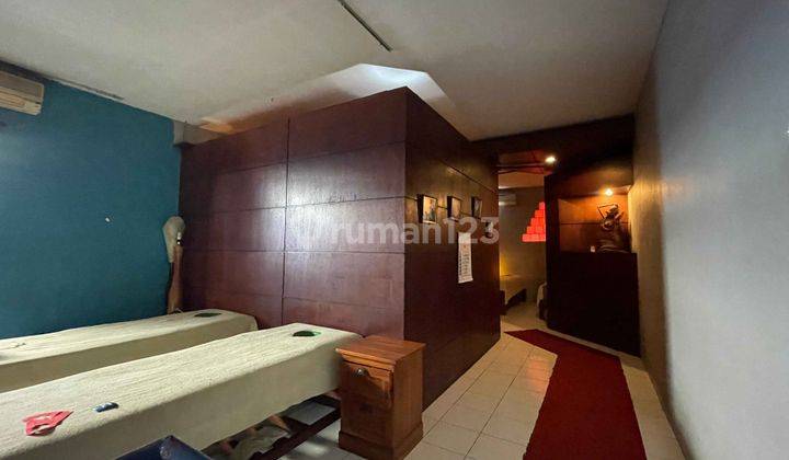 Well Maintained 2 Storey Shophouse Ready to Use in Kerobokan Seminyak 2