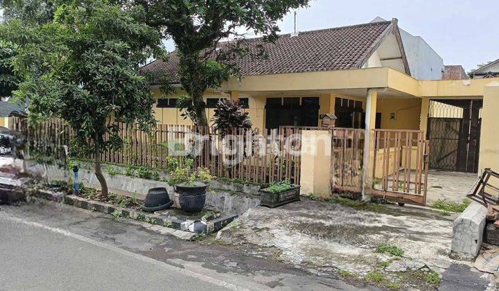 Rumah Lama Strategis Lowok Waru Malang 1