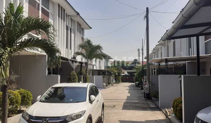Rumah 2 Lantai Minimalis Modern di Jl. Karya Rumah 2 Lantai Minimalis Modern di Jl. Karya