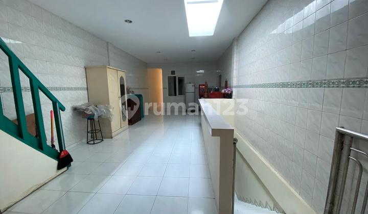 Dijual Cepat Rumah Cocok Untuk Usaha Lokasi Di Donowati Sukomanunggal KT 2