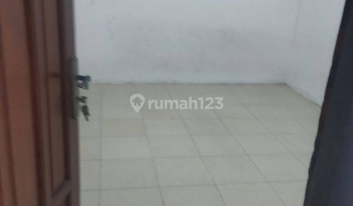 Disewakan Rumah Murah Lokasi Strategis Di Petemon Surabaya KT 2