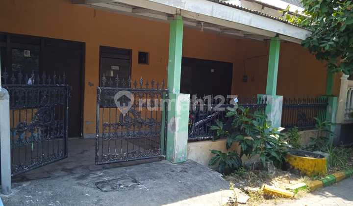 For Quick Sale: Affordable House Located in Wisma Lidah Kulon, Surabaya, KT For Quick Sale: Affordable House Located in Wisma Lidah Kulon, Surabaya, KT