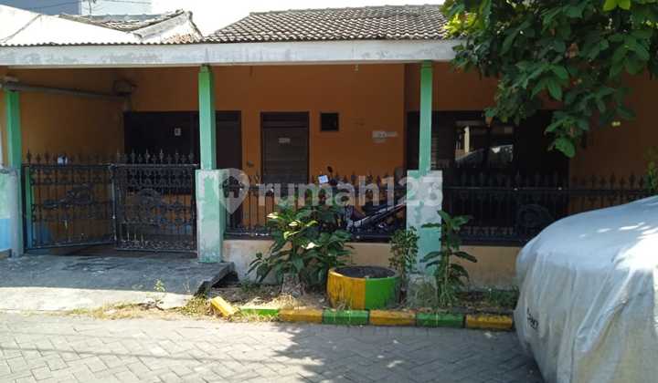 For Quick Sale: Affordable House Located in Wisma Lidah Kulon, Surabaya, KT For Quick Sale: Affordable House Located in Wisma Lidah Kulon, Surabaya, KT