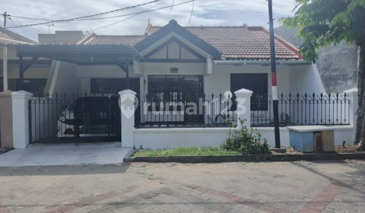 Disewakan Rumah Siap Huni Lokasi Di Klampis Anom Surabaya KT 1