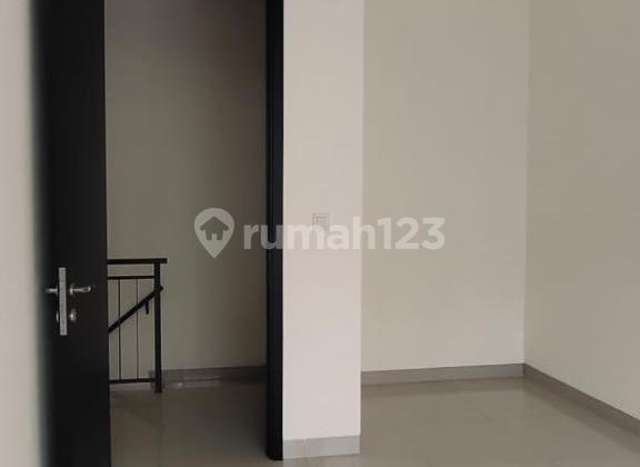 House in Green Village, Well-Maintained, Great Price. 2