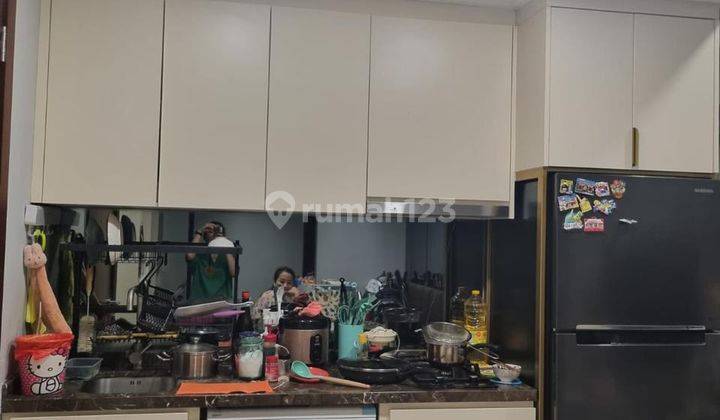 Apartemen Gree Sedayu Lt21 Bagus dan terawat Harga BU 2