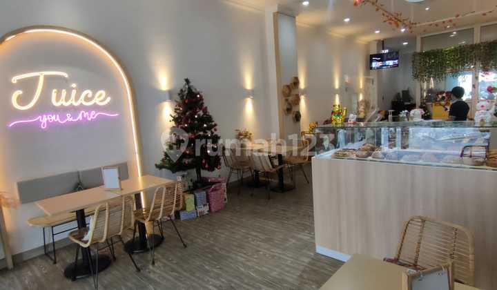 Elite Shop House in Moi Area Kelapa Gading Negotiable Until Deal