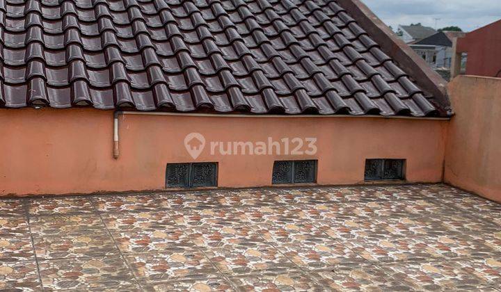 Jual Rumah di Karawaci 3 Lantai Harga Super Bu Terawat 2